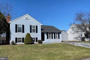 10204 Bear Creek Dr, Hagerstown, MD 21740 - Photo 1