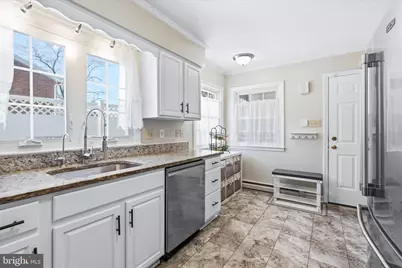 329 E Irvin Avenue, Hagerstown, MD 21742 - Photo 16