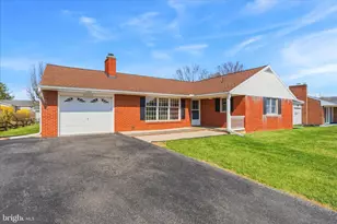 22054 Mohawk Dr, Smithsburg, MD 21783 - Photo 4