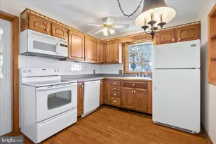 22054 Mohawk Dr, Smithsburg, MD 21783 - Photo 14