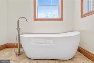 21611 Leitersburg Smithsburg Rd, Hagerstown, MD 21742 - Photo 18