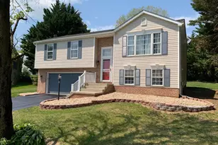 13111 Hyacinth Ct, Hagerstown, MD 21742 - Photo 2