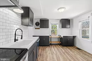 145 E Main St, Hancock, MD 21750 - Photo 2