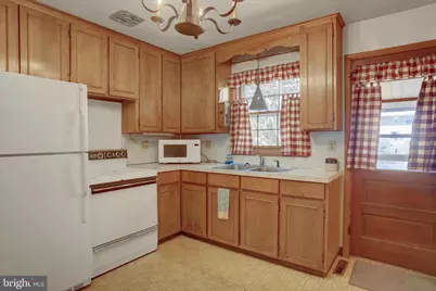 1005 Valleybrook Drive, Hagerstown, MD 21742 - Photo 8