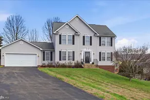 103 Drew Cir, Smithsburg, MD 21783 - Photo 2