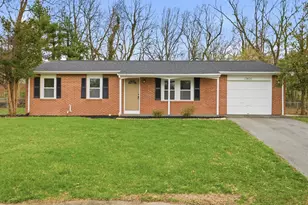 17821 Greentree Ln, Hagerstown, MD 21740 - Photo 1