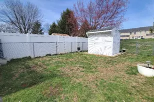 337 E Ridge Dr, Hagerstown, MD 21740 - Photo 16