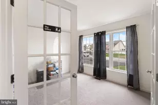 17927 Constitution Cir, Hagerstown, MD 21740 - Photo 4