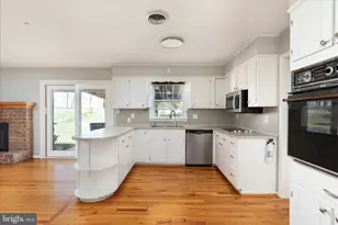 22120 Holiday Dr, Smithsburg, MD 21783 - Photo 12