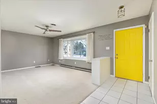 22120 Holiday Dr, Smithsburg, MD 21783 - Photo 4