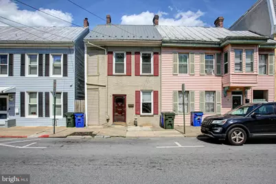 114 E Antietam Street E, Hagerstown, MD 21740 - Photo 1