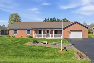 1217 S Pointe Dr, Hagerstown, MD 21740 - Photo 1