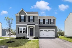 99 Charlotte St, Hagerstown, MD 21740 - Photo 1