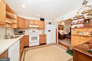 20807 Townsend Rd, Rohrersville, MD 21779 - Photo 14