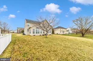 18307 Misty Acres Dr, Hagerstown, MD 21740 - Photo 10