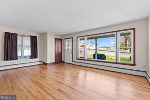 17521 Gay St, Hagerstown, MD 21740 - Photo 8