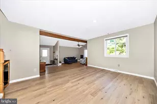 20603 Bluebird Ave, Hagerstown, MD 21742 - Photo 8