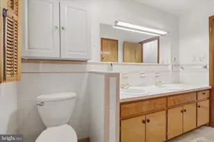 12037 Ronnie Dr, Hagerstown, MD 21742 - Photo 18
