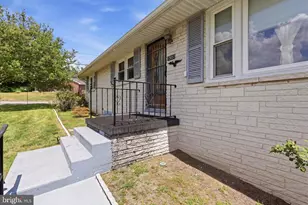 12037 Ronnie Dr, Hagerstown, MD 21742 - Photo 4