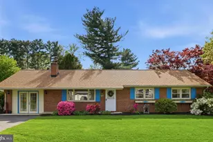 9720 Fernwood Ln, Hagerstown, MD 21740 - Photo 2