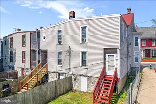328 Locust St, Hagerstown, MD 21740 - Photo 8