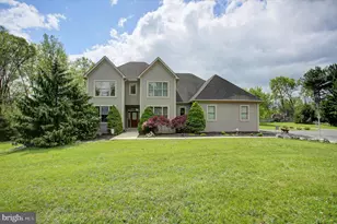 19110 Woodhill Dr, Hagerstown, MD 21742 - Photo 1