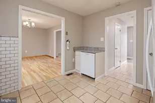 335 Yorkshire Dr, Hagerstown, MD 21740 - Photo 6
