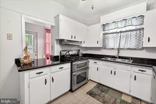 1131 Oak Hill Ave, Hagerstown, MD 21742 - Photo 10
