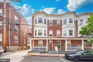 422 N Locust St, Hagerstown, MD 21740 - Photo 2