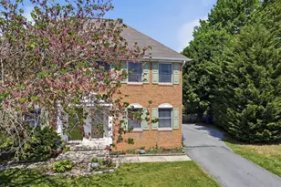 1040 Hampton Cir, Hagerstown, MD 21742 - Photo 4