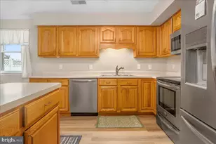 327 E Ridge Dr, Hagerstown, MD 21740 - Photo 8