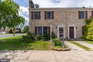 327 E Ridge Dr, Hagerstown, MD 21740 - Photo 1