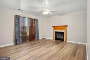 327 E Ridge Dr, Hagerstown, MD 21740 - Photo 6