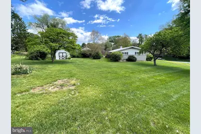16 Bittersweet Drive, Hagerstown, MD 21740 - Photo 2