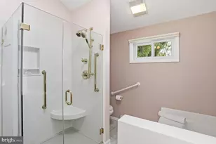 17933 Oak Ridge Dr, Hagerstown, MD 21740 - Photo 12