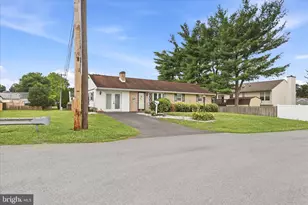 17301 Ontario Dr, Hagerstown, MD 21740 - Photo 4