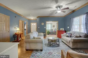240 Sunbrook Ln, Hagerstown, MD 21742 - Photo 16