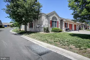 240 Sunbrook Ln, Hagerstown, MD 21742 - Photo 4
