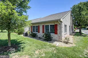 240 Sunbrook Ln, Hagerstown, MD 21742 - Photo 30
