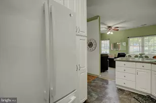 240 Sunbrook Ln, Hagerstown, MD 21742 - Photo 14