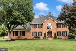 11203 Parkwood Dr, Hagerstown, MD 21742 - Photo 1