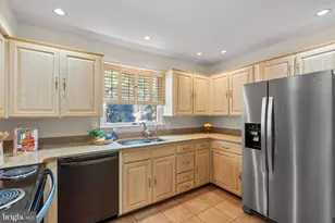 1916 Applewood Cir, Hagerstown, MD 21740 - Photo 10