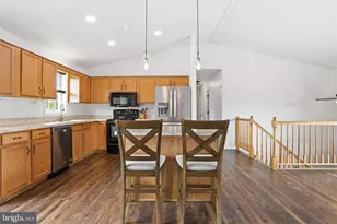 15932 Hibiscus Dr, Hagerstown, MD 21740 - Photo 8