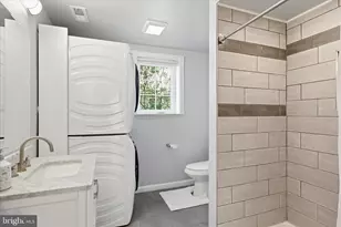 35 N Maple Ave, Smithsburg, MD 21783 - Photo 16