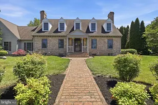 16041 Cloverton Ln, Williamsport, MD 21795 - Photo 2