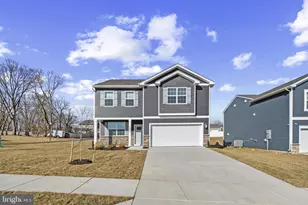 636 Armstrong Ave, Hagerstown, MD 21740 - Photo 2