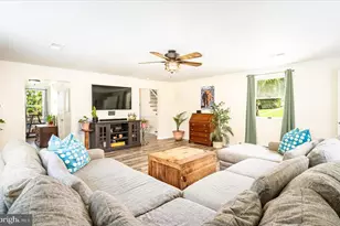 11 Mt Hebron Rd, Keedysville, MD 21756 - Photo 10