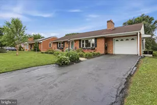 16140 Cloverton Ln, Williamsport, MD 21795 - Photo 2