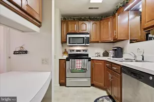 1635 Edgewood Pl, Hagerstown, MD 21740 - Photo 24