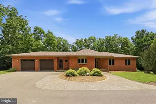 19570 Leitersburg Pike, Hagerstown, MD 21742 - Photo 1